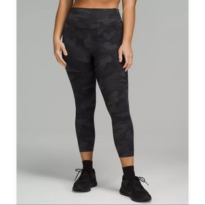 NWT Lululemon Base Pace HR Crop 23” Leggings Size 6